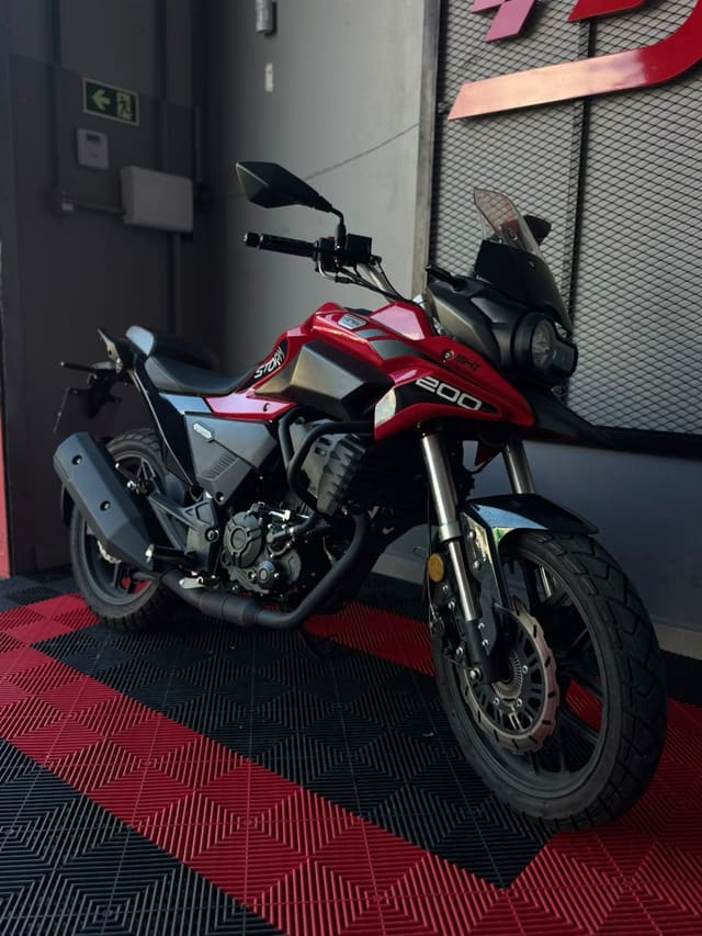 SHINERAY XY 200 STORM EFI